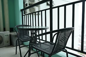 Elegant and Comfy 1BR Green Central City Apartment