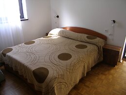 Nice and Cozy Apartment Ferry in Medulin