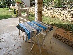 Nice and Cozy Apartment Ferry in Medulin