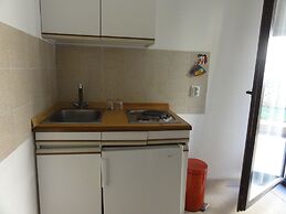 Nice and Cozy Apartment Ferry in Medulin