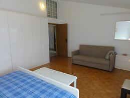 Nice and Cozy Apartment Ferry in Medulin