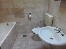 Nice and Cozy Apartment Ferry in Medulin