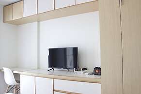 Relaxing Studio Apartment at Parahyangan Residence with Mountain View