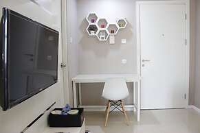 Luxurious 1BR Apartment @ Parahyangan Residence