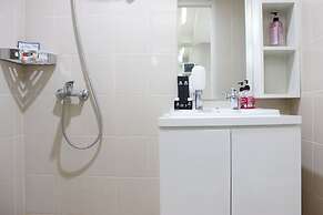 Luxurious 1BR Apartment @ Parahyangan Residence