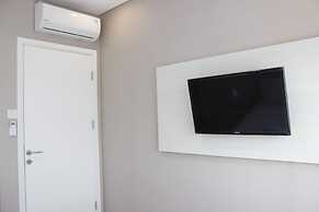 Luxurious 1BR Apartment @ Parahyangan Residence