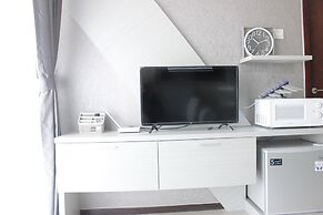 Stylish 2BR Gateway Pasteur Apartment