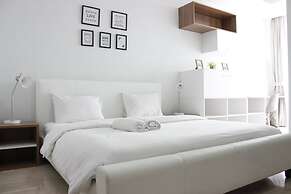 Elegant 2BR @ Dago Suites Apartment near ITB