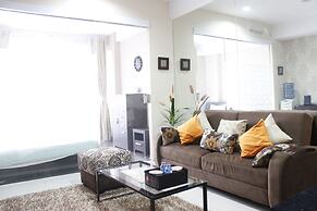 Stylish 1BR near ITB University at Dago Suites Apartment