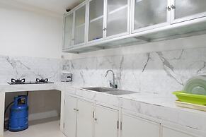 Spacious High Floor 2BR at Taman Beverly Apartment