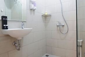 Studio Apartment Connected to Mall at Anderson Supermall Mansion