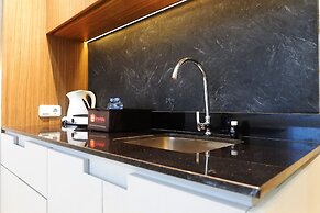 Studio Apartment Connected to Mall at Anderson Supermall Mansion