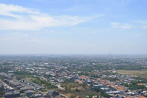 Studio Apartment Connected to Mall at Anderson Supermall Mansion