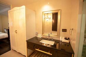 Nanta Glam CM Hotel & Residences