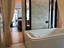 Nanta Glam CM Hotel & Residences