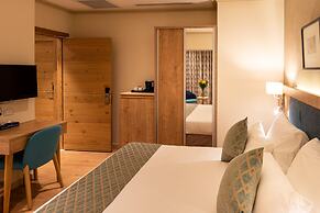 Ambassador Boutique Hotel