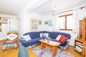 Holiday Home Laura near Forest