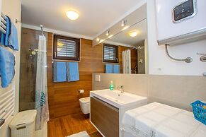 Holiday Home Laura near Forest