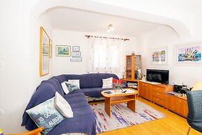 Holiday Home Laura near Forest