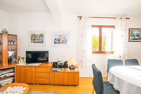 Holiday Home Laura near Forest