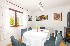 Holiday Home Laura near Forest