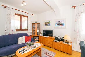 Holiday Home Laura near Forest