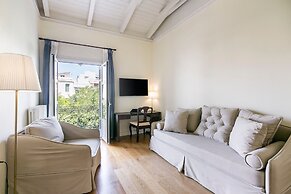 Aerides 3 Luxury Suites