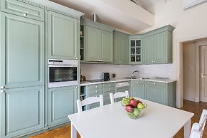 Aerides 3 Luxury Suites