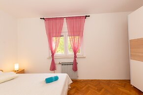 Family house with 2 apartments - Irma