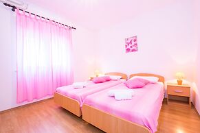 Family house with 2 apartments - Irma