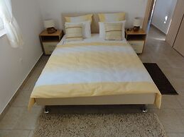 Apartments Cubela Beautiful Garden