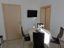 Apartments Cubela Beautiful Garden