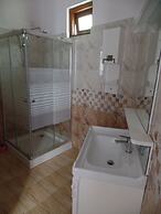 The Crown Hotel Dambulla