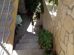 Apartments Ivica - Quiet Street