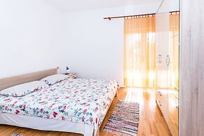 Apartments Grakalic great location