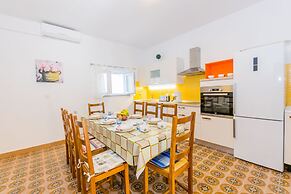 Apartments Grakalic great location