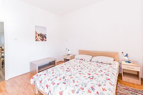 Apartments Grakalic great location