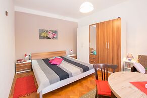 Pleasant 4 person apartment Ana