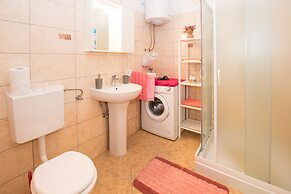 Pleasant 4 person apartment Ana