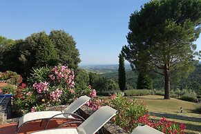 Tuscany Villa With Breathtaking View