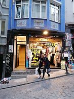 Galata Waterfall Apartment