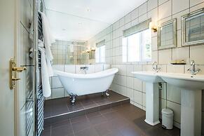 Henley Hotel
