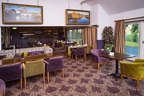 Henley Hotel