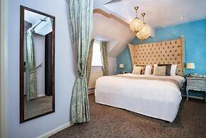 Henley Hotel