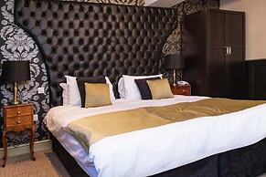 Henley Hotel