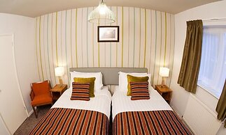 Henley Hotel