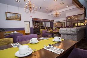 Henley Hotel