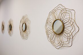 Damrak Short Stay Amsterdam