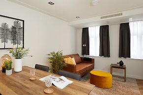 Damrak Short Stay Amsterdam