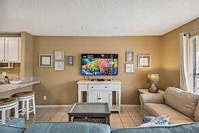 8226 is an upstairs pet friendly studio located in Sandpiper Cove by R